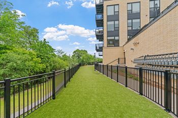 Pet run park